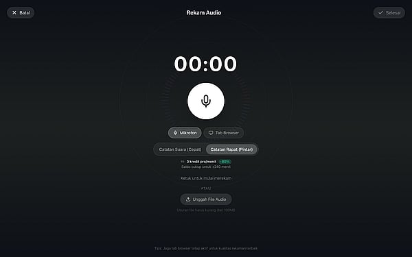 Layar Catatan Rapat kakak.ai — timer rekaman, tombol mikrofon, pilihan mode Catatan Rapat (Pintar) dan Catatan Suara (Cepat)