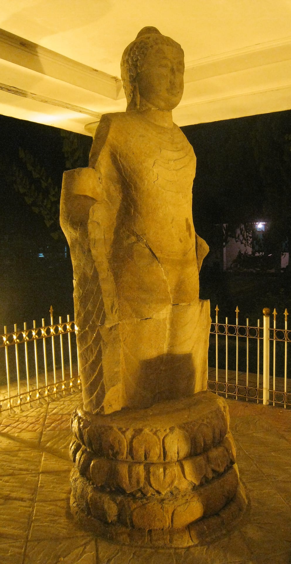 Arca Buddha dari kawasan Seguntang, Palembang